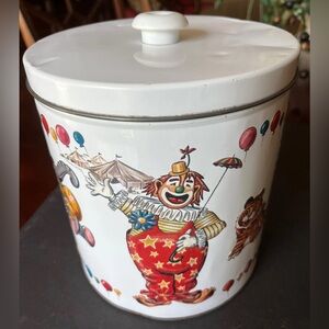 Vintage Clark Metal Canister CIRCUS Animals 8" x 7"